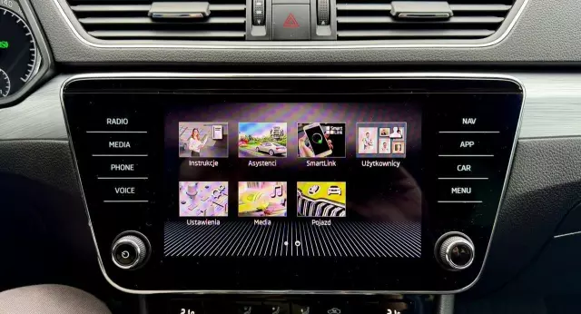 SKODA Superb 2.0 TDI DSG Style