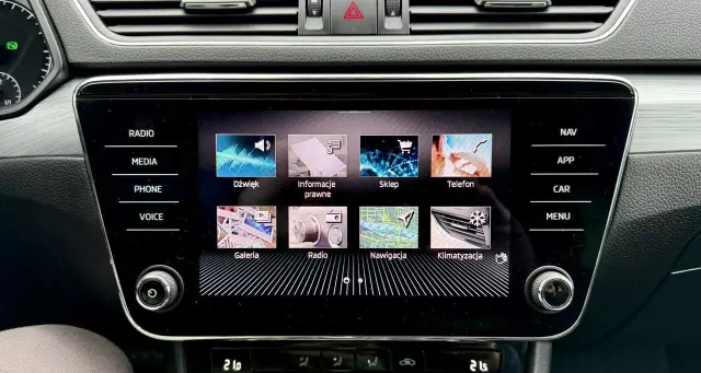 SKODA Superb 2.0 TDI DSG Style