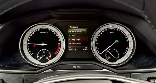 SKODA Superb 2.0 TDI DSG Style