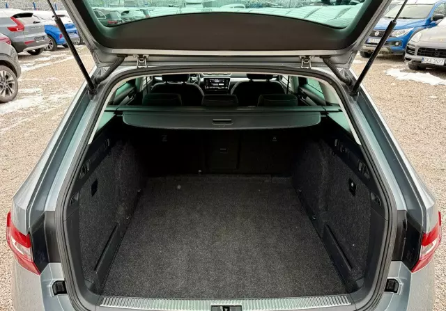 SKODA Superb 2.0 TDI DSG Style