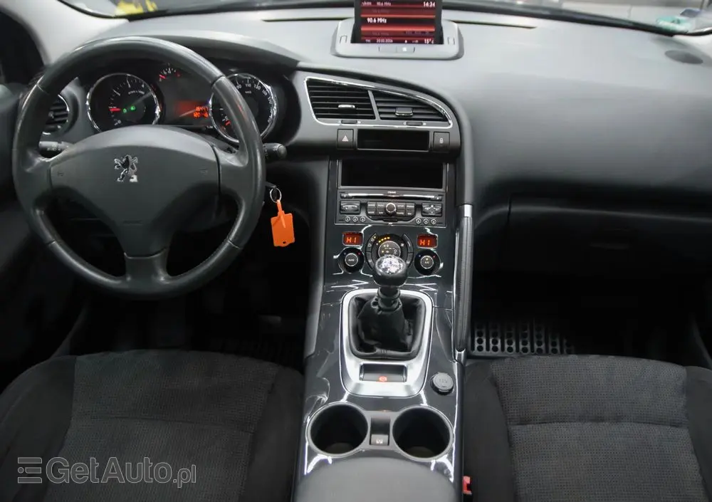 PEUGEOT 3008 1.6 Premium