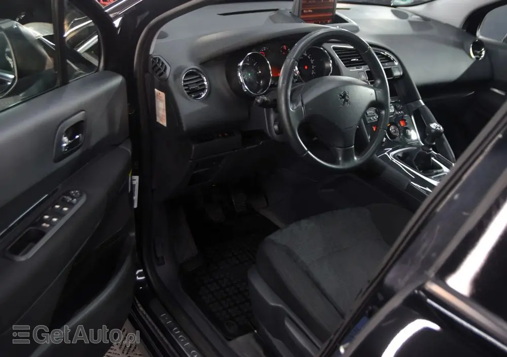 PEUGEOT 3008 1.6 Premium