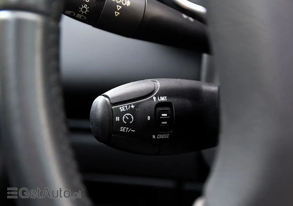 PEUGEOT 3008 1.6 Premium