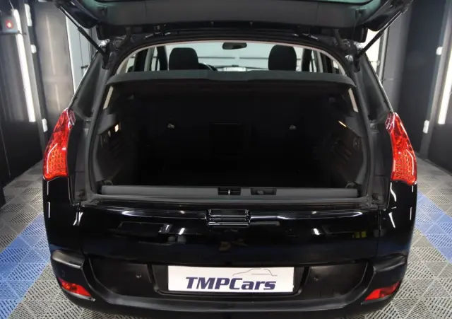 PEUGEOT 3008 1.6 Premium