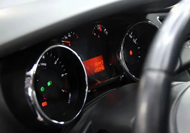 PEUGEOT 3008 1.6 Premium