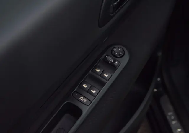 PEUGEOT 3008 1.6 Premium