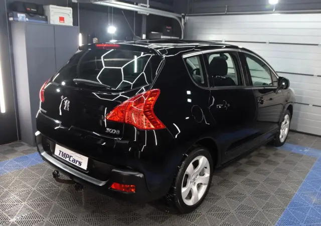 PEUGEOT 3008 1.6 Premium