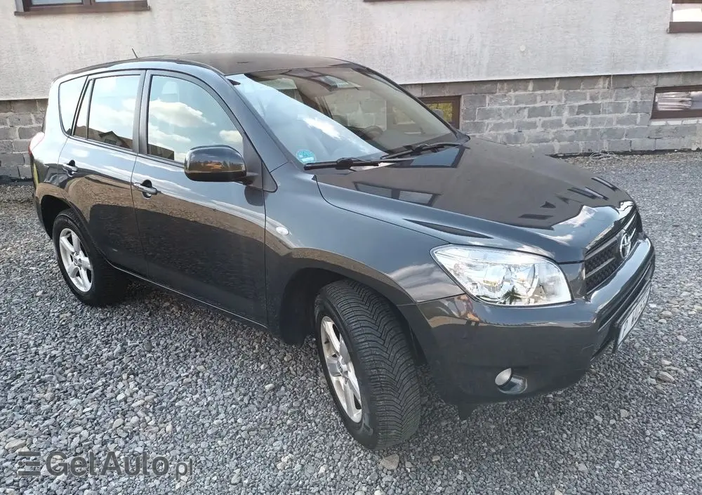 TOYOTA RAV4 2.0 VVT-i Premium