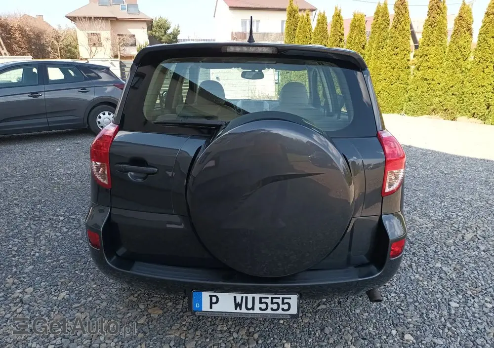 TOYOTA RAV4 2.0 VVT-i Premium