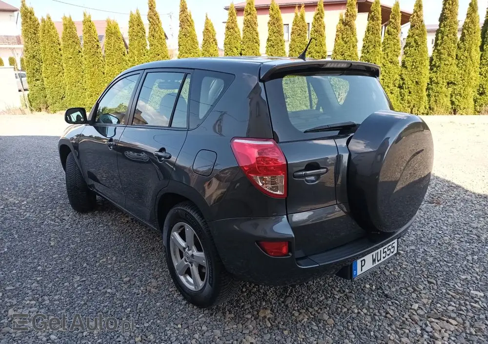 TOYOTA RAV4 2.0 VVT-i Premium