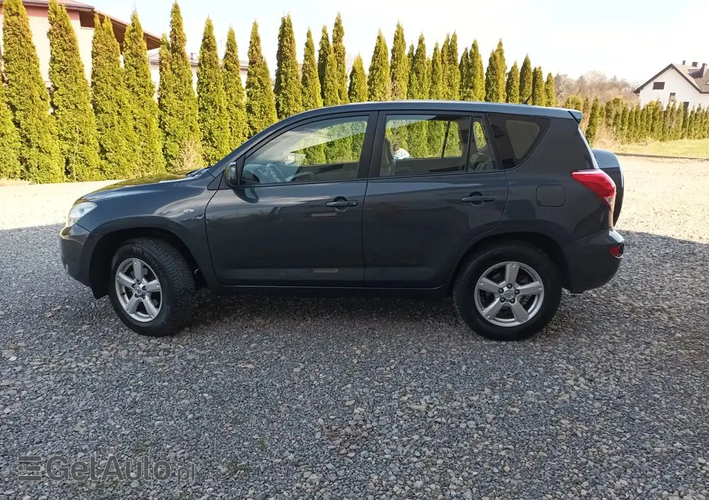 TOYOTA RAV4 2.0 VVT-i Premium