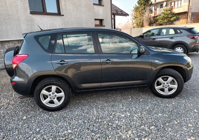 TOYOTA RAV4 2.0 VVT-i Premium