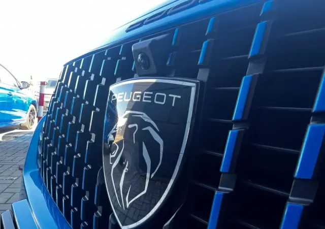 PEUGEOT 2008 1.2 PureTech GT S&S EAT8