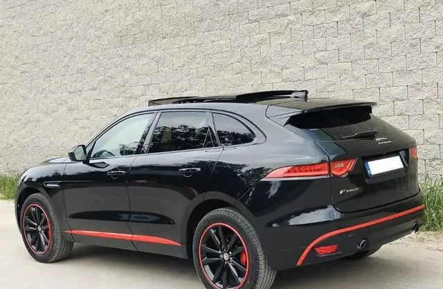 JAGUAR F-Pace 