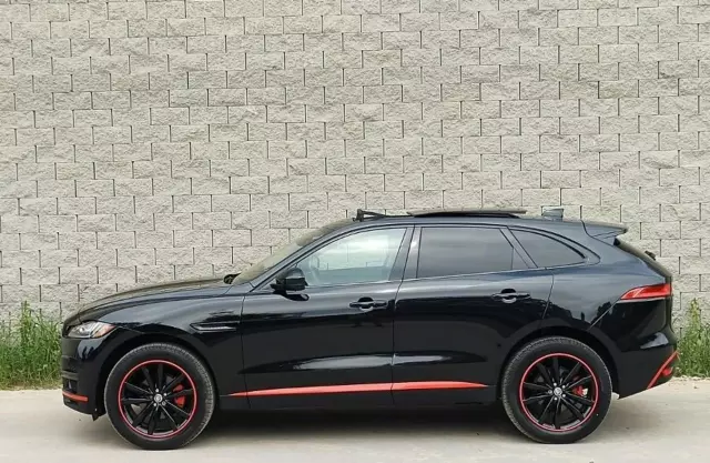 JAGUAR F-Pace 
