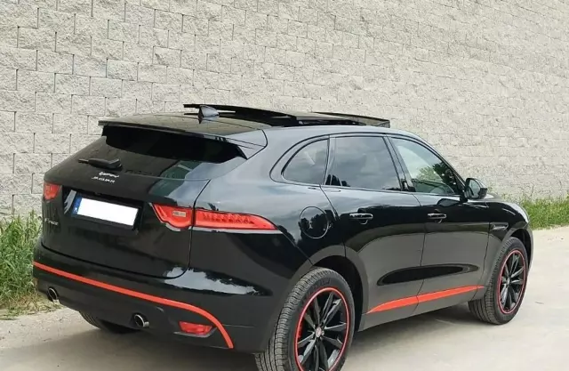 JAGUAR F-Pace 