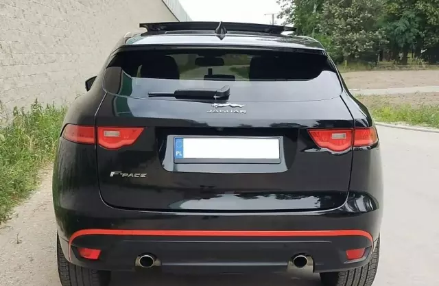 JAGUAR F-Pace 
