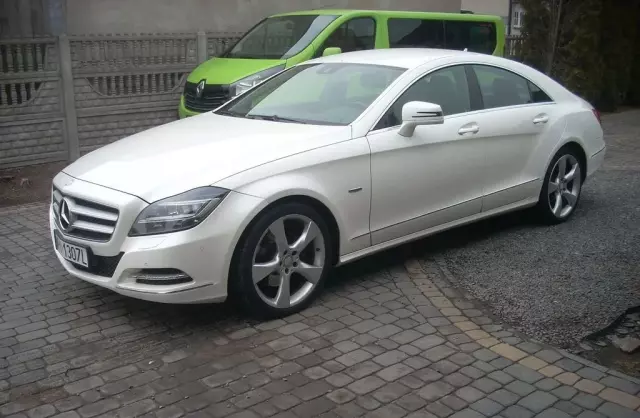 MERCEDES-BENZ CLS 
