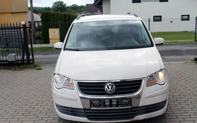 VOLKSWAGEN Touran 1.4 TSI DSG Comfortline