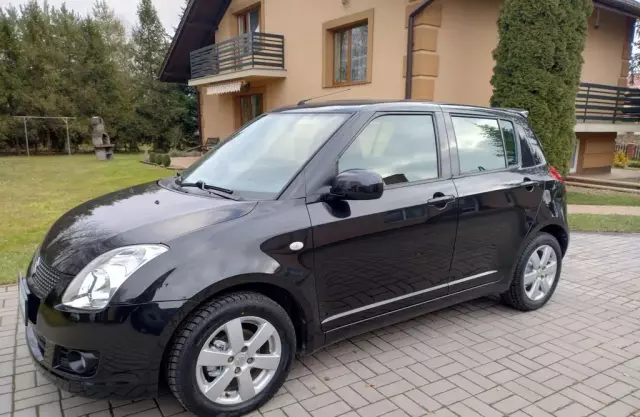SUZUKI Swift 