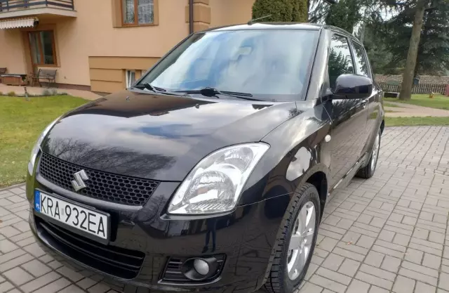 SUZUKI Swift 