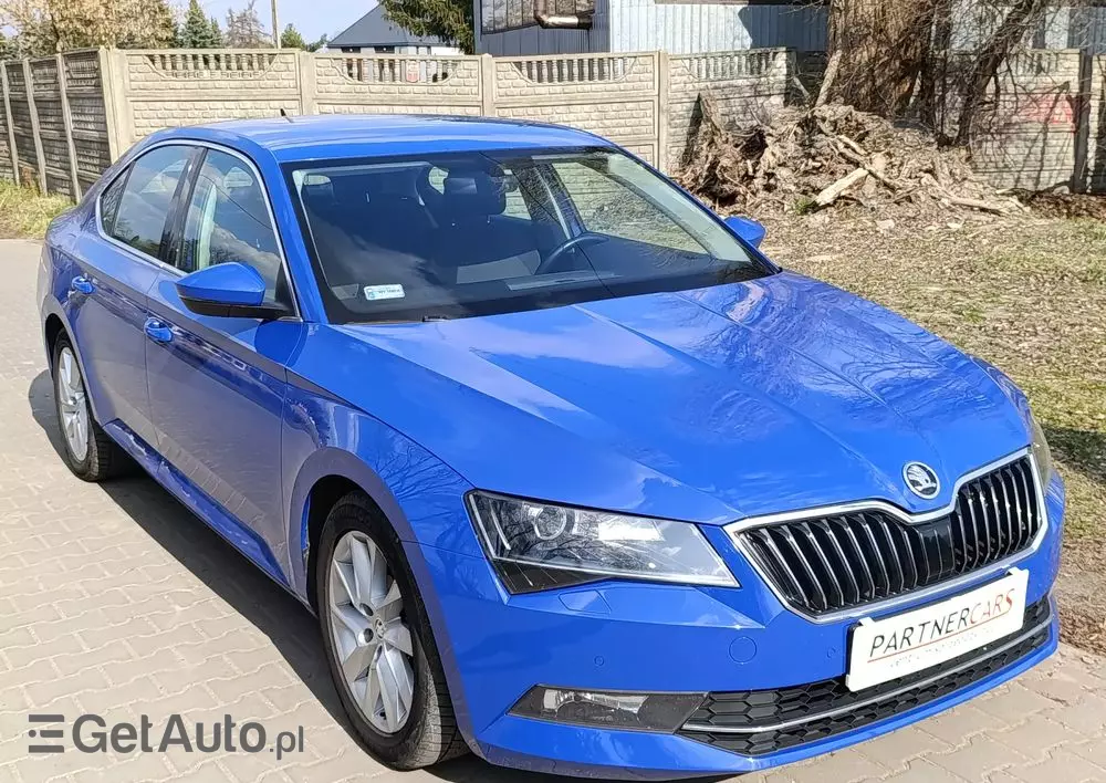 SKODA Superb 2.0 TDI 4x4 Ambition