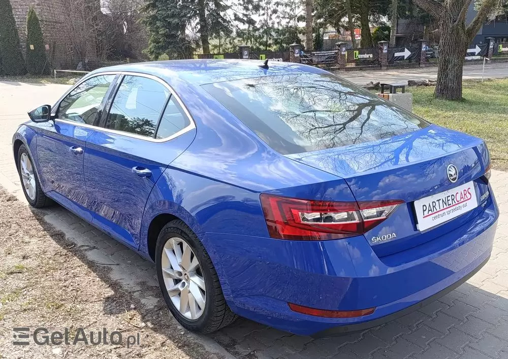 SKODA Superb 2.0 TDI 4x4 Ambition