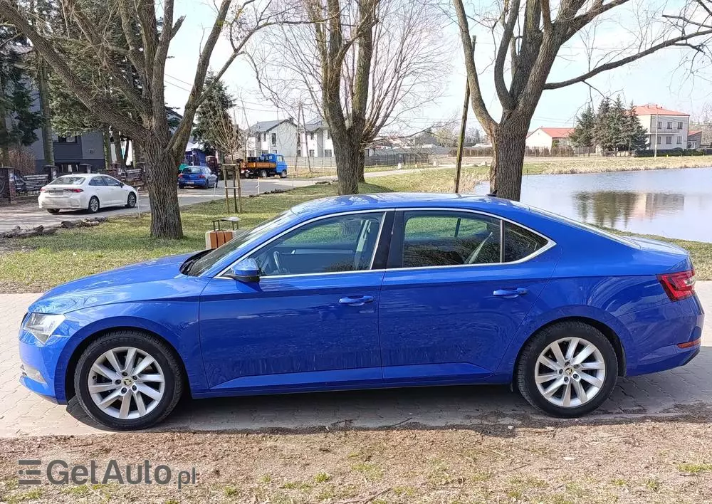 SKODA Superb 2.0 TDI 4x4 Ambition