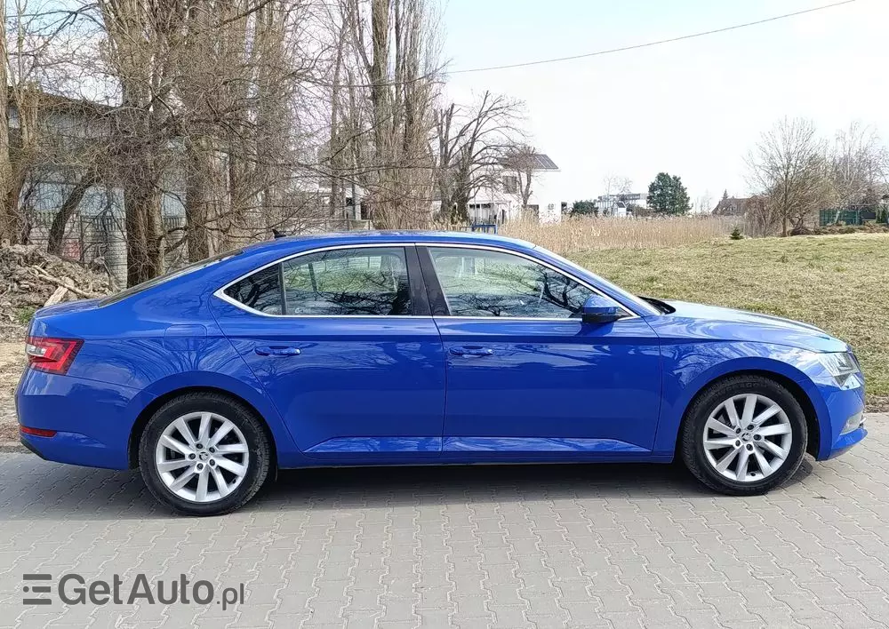 SKODA Superb 2.0 TDI 4x4 Ambition