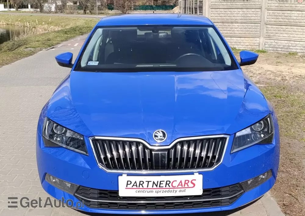 SKODA Superb 2.0 TDI 4x4 Ambition