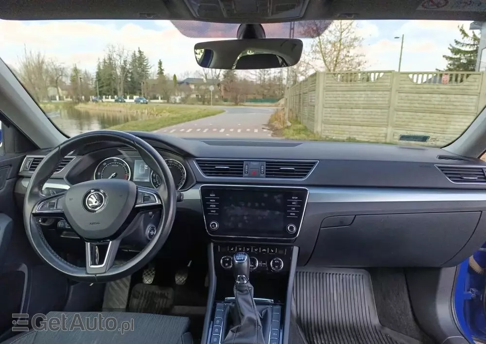 SKODA Superb 2.0 TDI 4x4 Ambition