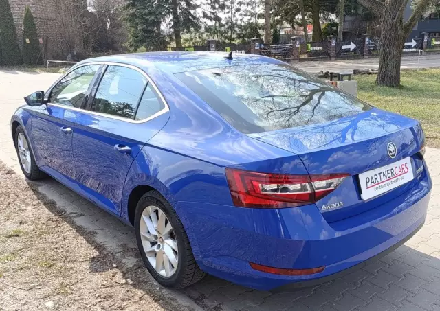 SKODA Superb 2.0 TDI 4x4 Ambition