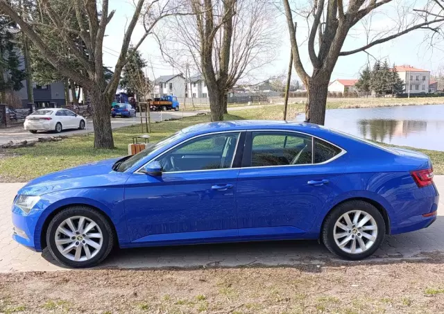 SKODA Superb 2.0 TDI 4x4 Ambition