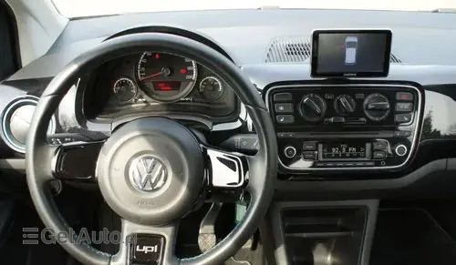 VOLKSWAGEN Up! 