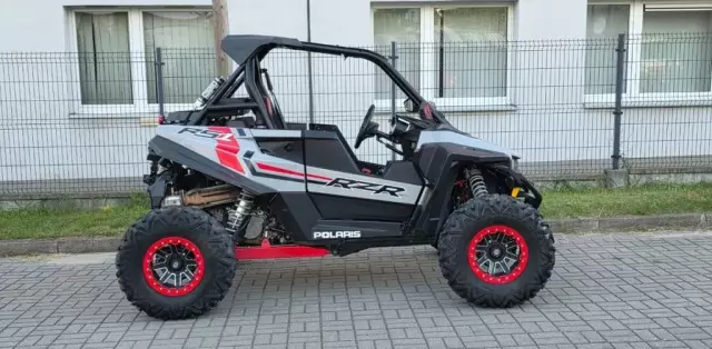 POLARIS RZR RS1 