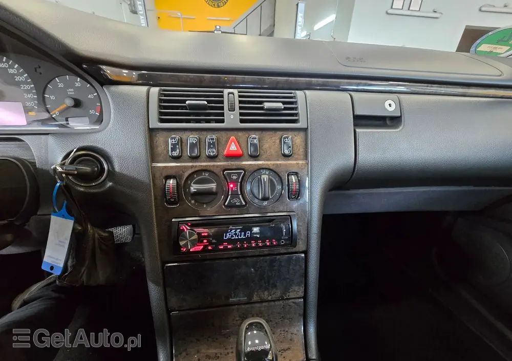 MERCEDES-BENZ Klasa E 