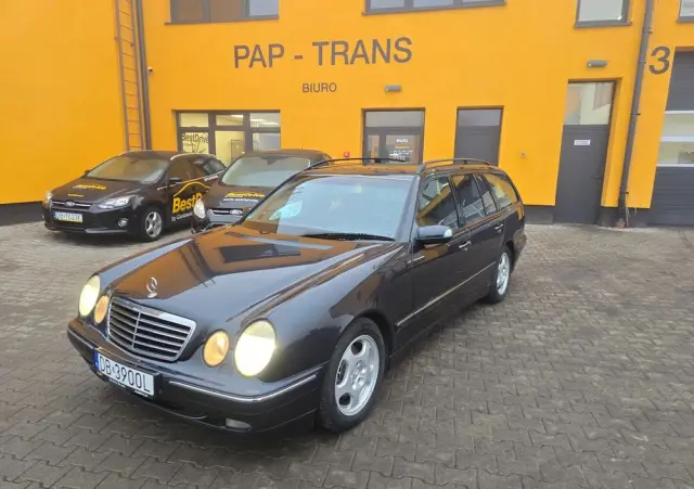 MERCEDES-BENZ Klasa E 