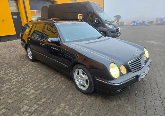 MERCEDES-BENZ Klasa E 