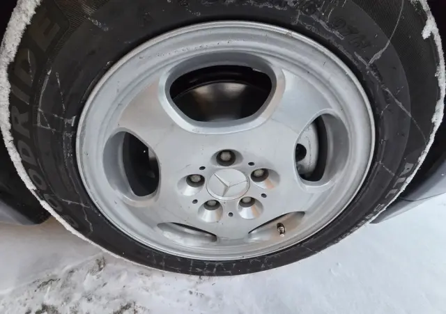 MERCEDES-BENZ Klasa E 