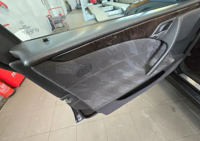 MERCEDES-BENZ Klasa E 