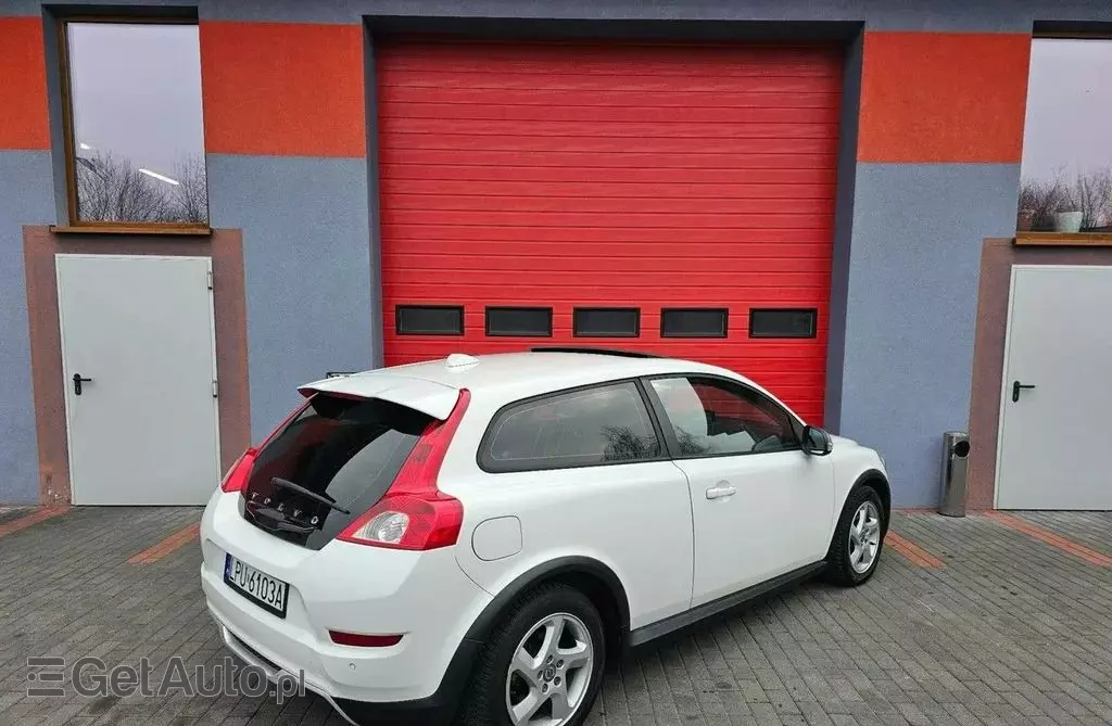 VOLVO C30 