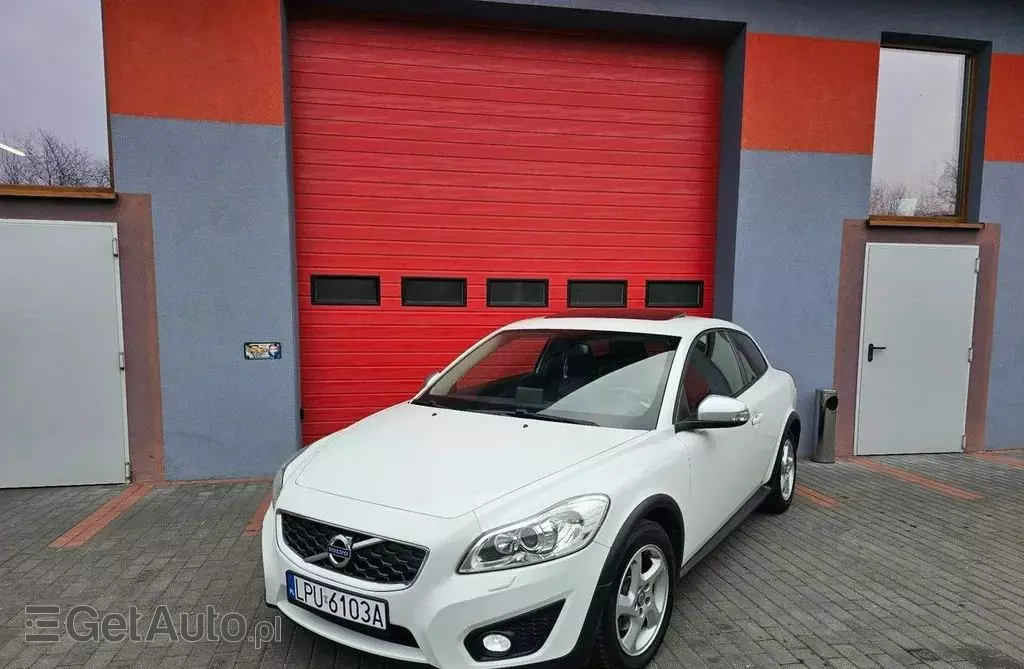 VOLVO C30 