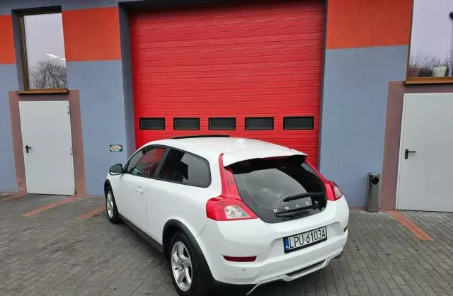 VOLVO C30 