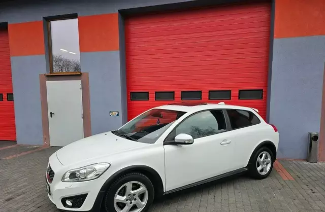 VOLVO C30 