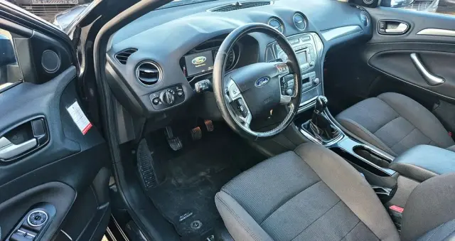 FORD Mondeo 2.0 FF Titanium