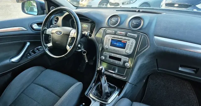 FORD Mondeo 2.0 FF Titanium