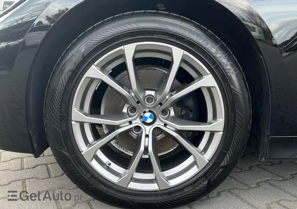 BMW Seria 3 320d xDrive Sport Line