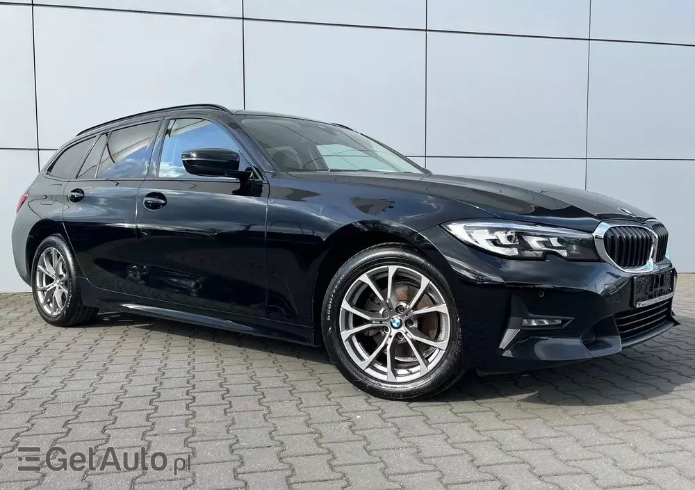BMW Seria 3 320d xDrive Sport Line