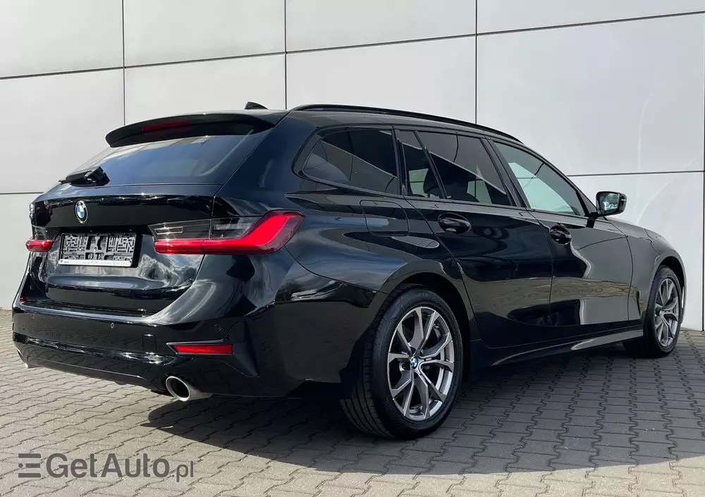 BMW Seria 3 320d xDrive Sport Line