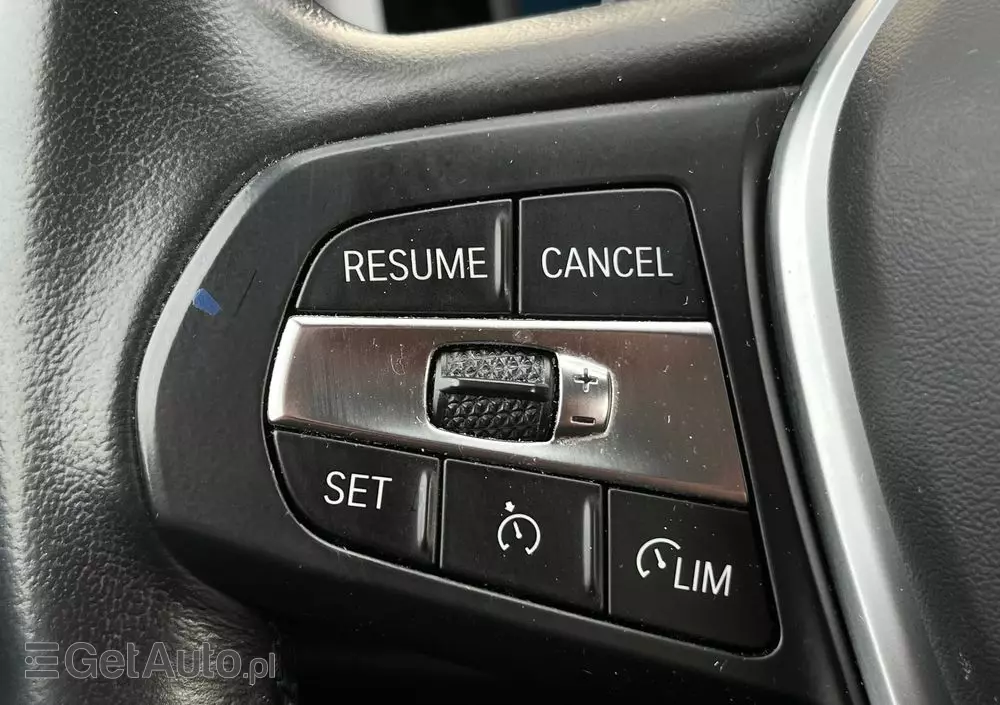 BMW Seria 3 320d xDrive Sport Line